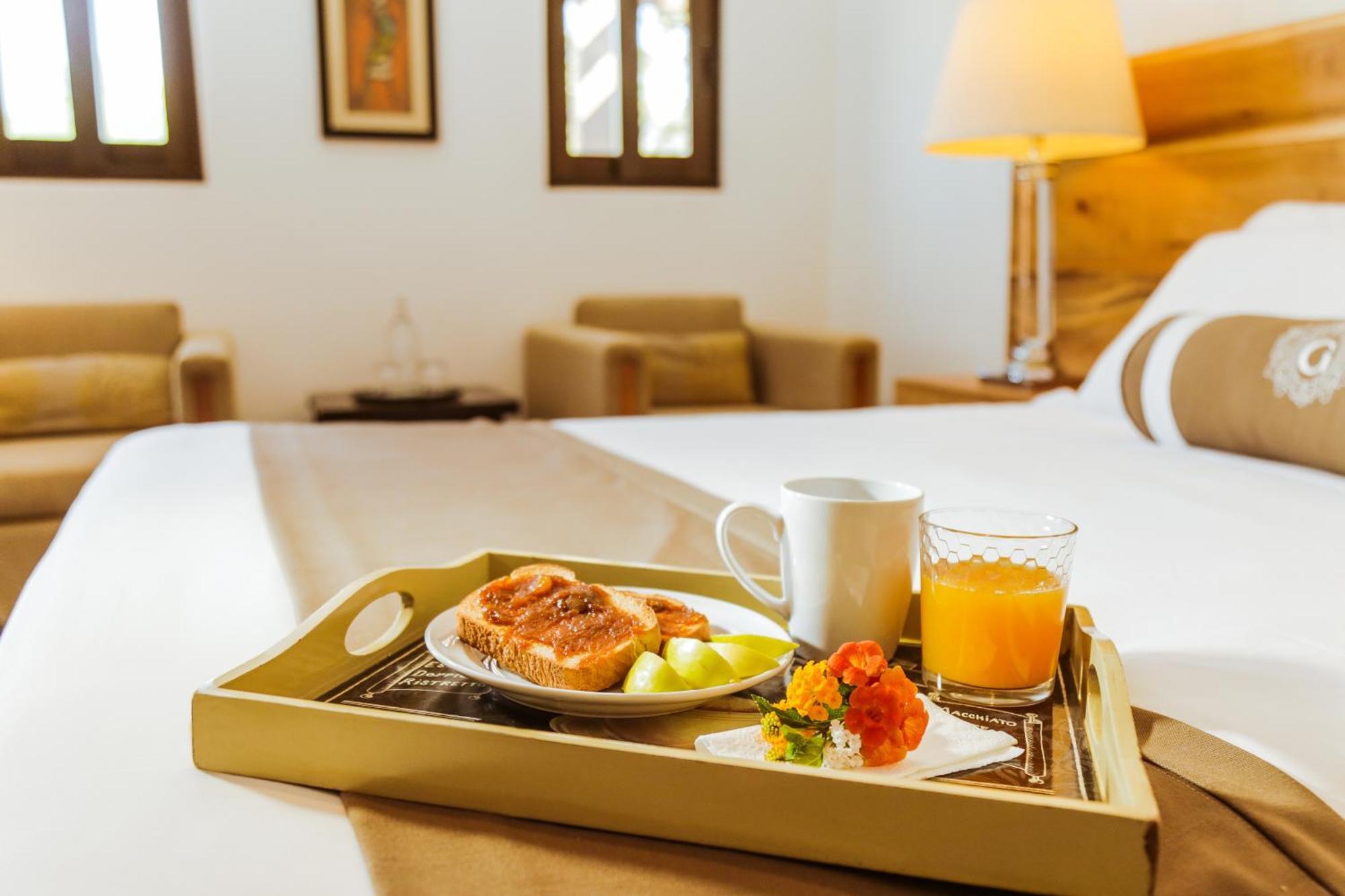 Casa Emiliana Bed & Breakfast บาเย เด กัวลาลูเป ภายนอก รูปภาพ